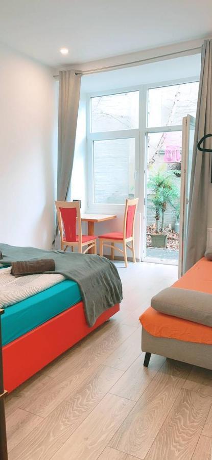 Comfort Triple Room Hn Vienne Extérieur photo